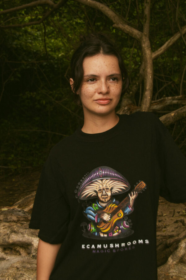 DSC08380 Camiseta Negra EcaMushrooms
